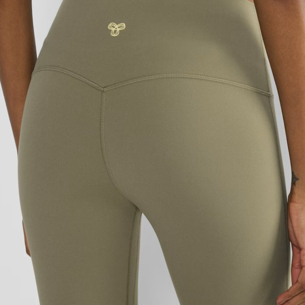 NWT Aritzia GOLDEN BUTTER CHEEKY FLARE 30" Sundried Olive 8 - Picture 4 of 9